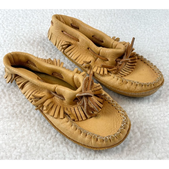 SOUTHWEST INDIAN FOUNDATION • Genuine Moosehide Leather Slip-On Fringe Moccasins - Picture 10 of 16